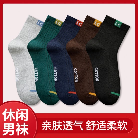 New men's mid-top cotton socks for autumn and winter in stock, anti-sweat-absorbing casual LC letter sports socks manufacturer, keep warm New men's mid-top cotton socks for autumn and winter in stock, anti-sweat-absorbing casual LC letter sports socks manufacturer, keep warm