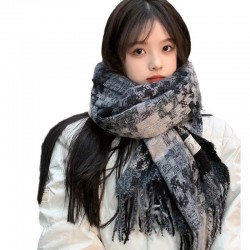 2024 New autumn and winter atmosphere checkered tassel warm scarf for men and women, thickened long scarf gift for couples