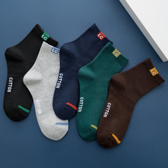 New men's mid-top cotton socks for autumn and winter in stock, anti-sweat-absorbing casual LC letter sports socks manufacturer, keep warm New men's mid-top cotton socks for autumn and winter in stock, anti-sweat-absorbing casual LC letter sports socks manufacturer, keep warm