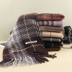 A Korean-style checkered color-blocking faux cashmere scarf with a winter atmosphere, a thickened warm shawl for women, tassels, and a student scarf