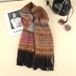New high-end checkered scarf for women in the autumn and winter of 2024, a versatile shawl for Korean students, and a color-matched warm scarf