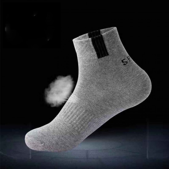 Cross-border men's mid-top cotton socks for autumn and winter in stock, anti-sweat-absorbing casual sport letter sports socks manufacturer Cross-border men's mid-top cotton socks for autumn and winter in stock, anti-sweat-absorbing casual sport letter sports socks manufacturer