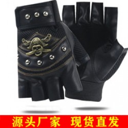One Piece leather half-finger glove skull design Outdoor men's Battle royale tactics cycling imitation leather glove Pirate wholesale