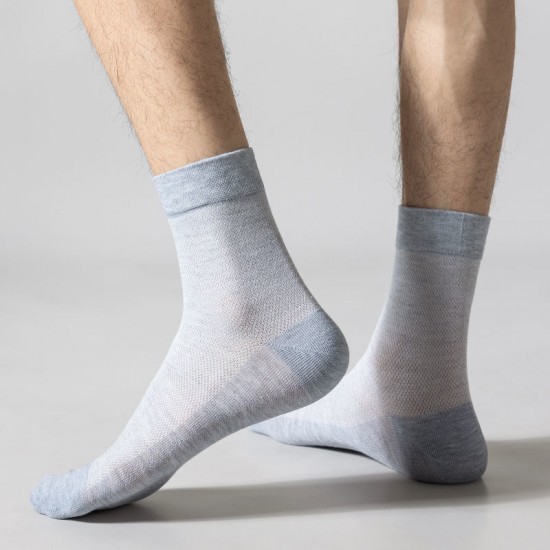 Solid color mesh breathable thin mid-calf socks for men in spring and summer, black business casual sweat-absorbing long socks for spring and autumn Solid color mesh breathable thin mid-calf socks for men in spring and summer, black business casual sweat-absorbing long socks for spring and autumn